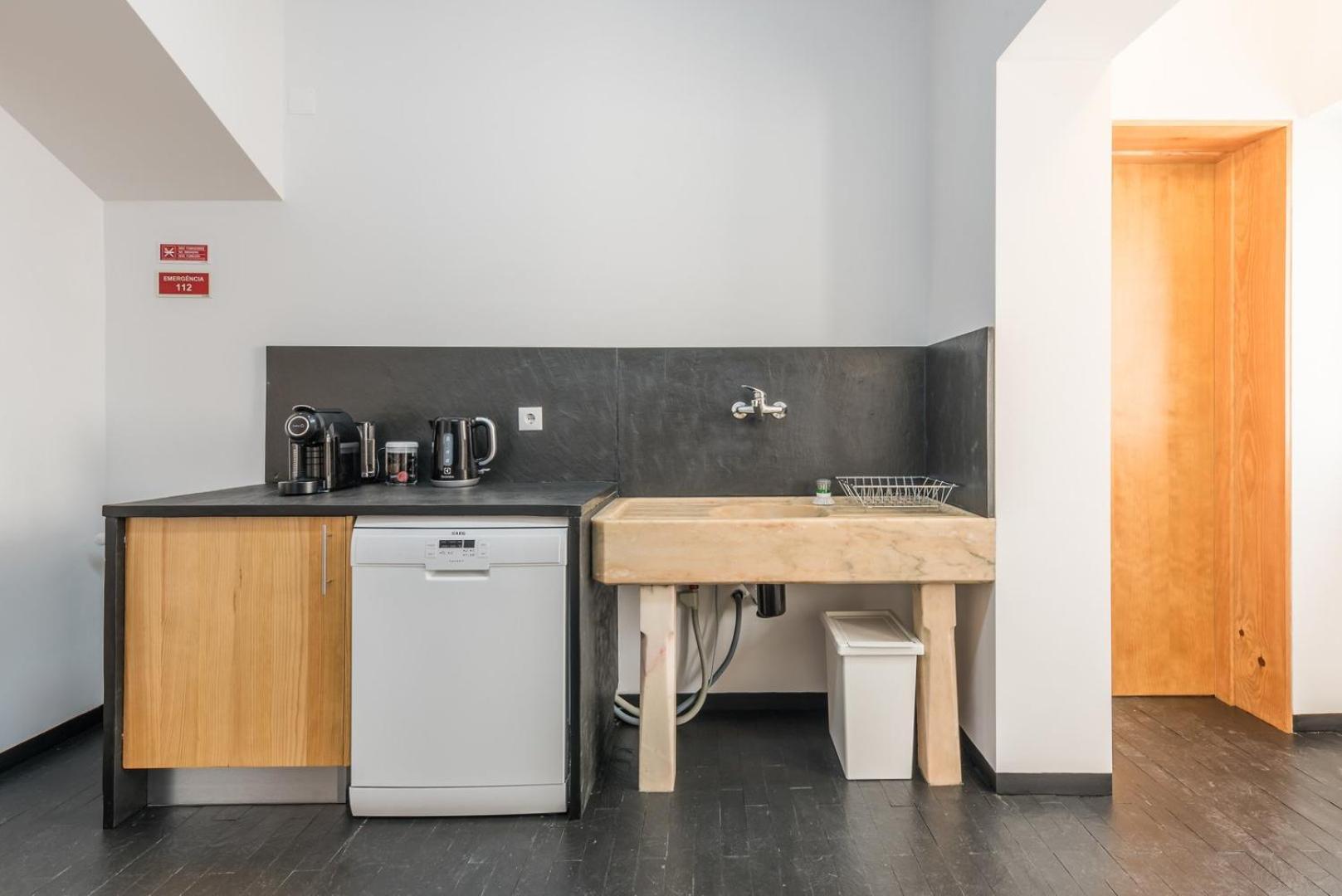 Guestready - Warm Cocoa Retreat In Cedofeita Appartement Porto Buitenkant foto