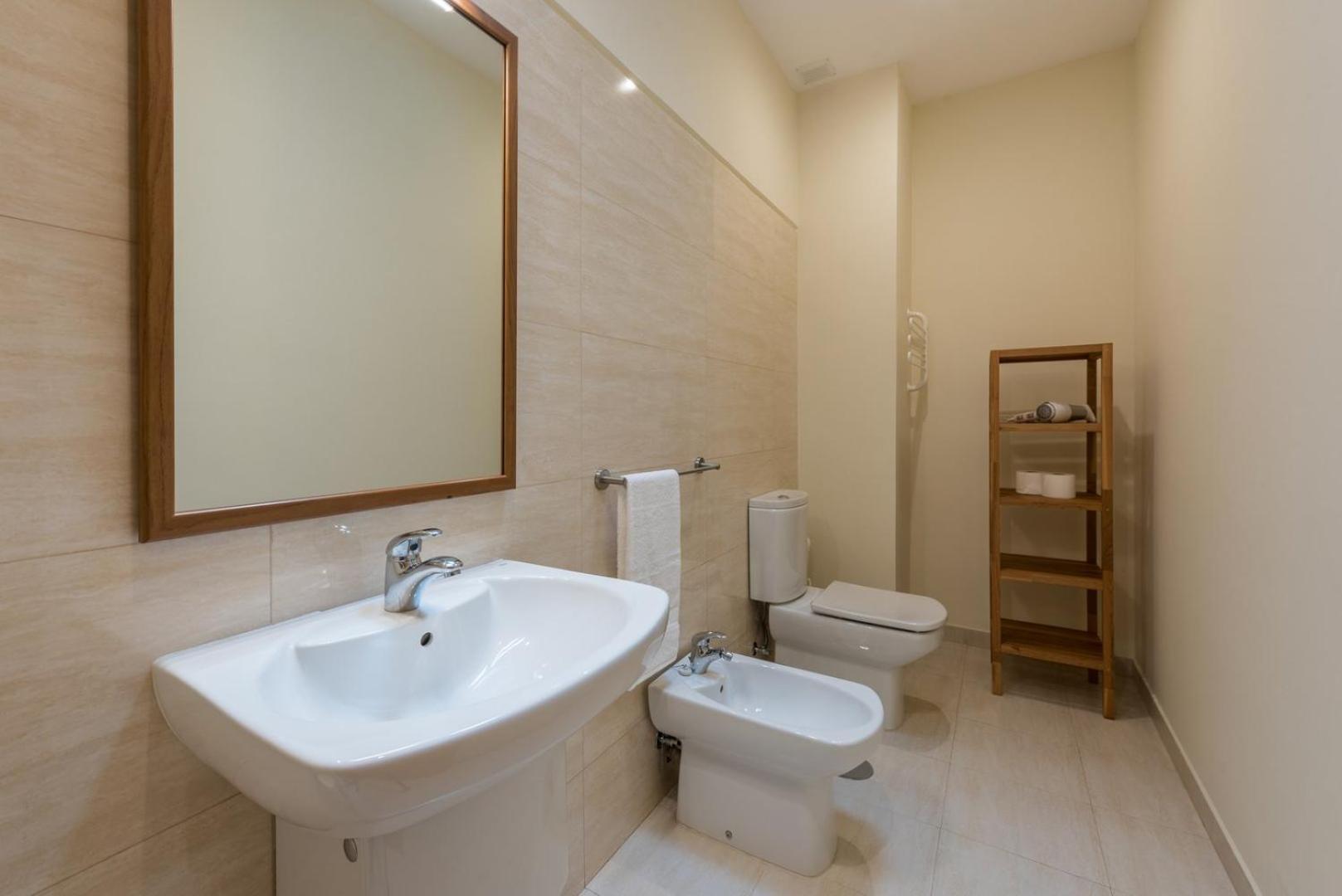 Guestready - Warm Cocoa Retreat In Cedofeita Appartement Porto Buitenkant foto
